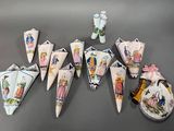a lot of paper cones that are sitting on a table