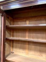 Vitrine en placage d'acajou ouvrant à deux vantaux à décor d… (photo 6)