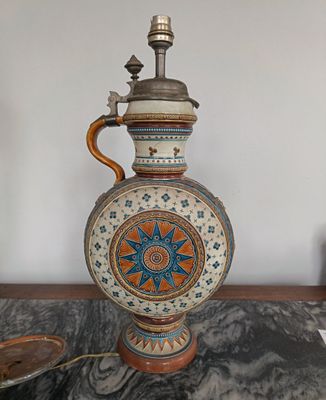 Gourde en grès polychrome montée en lampe