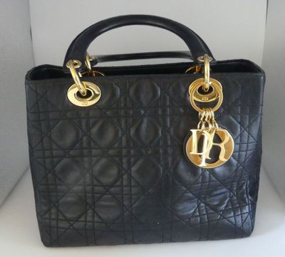 CHRISTIAN DIOR, Sac "Lady Dior" en agneau matelassé cannage …