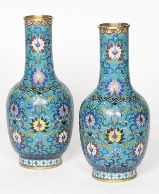 CHINE, XIXe siècle Paire de vases en bronze doré et émaux cl… - Photo 1