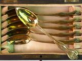 a box with a set of spoons and spoons in it