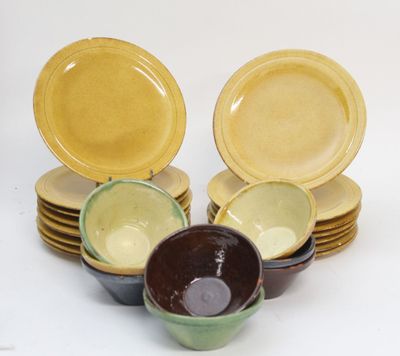 GRANDJEAN-JOURDAN à Vallauris 16 assiettes en terre vernissé…
