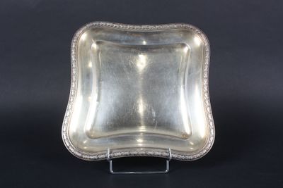 lot 130.3 - plateau carré à cotés incurvés, en argent minerv… - Photo 1
