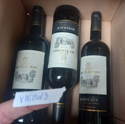 LOT VARIA BORDEAUX comprenant: