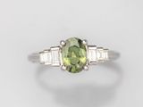 Bague en tourmaline verte et diamant