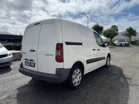 PEUGEOT PARTNER 1.6 - Genre : … (photo 6)