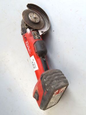 a picture of a tool that is sitting on a table