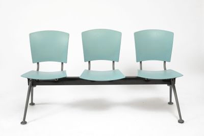 Banquette modulable modèle Eina à trois assises sur poutre e…