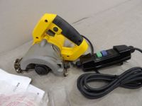 DeWalt Outillage : coupe-carrelage 110 mm; 1300W, pour coupe… (photo 3)