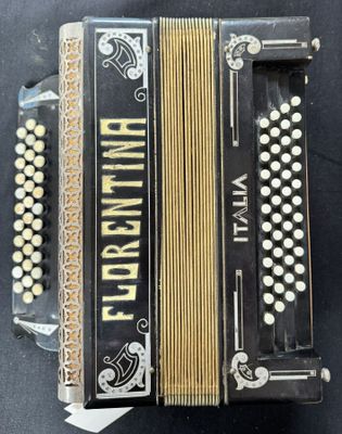 Accordéon FLORENTINA : Chromatique, 3 rangs, 48 basses. Anné…