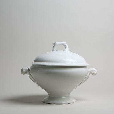 LUNEVILLE Soupière en faïence blanche