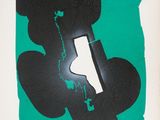 une image représentant un tableau noir et vert accroché à un mur blanc