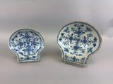 pair of chinese blue and white porcelain dishes