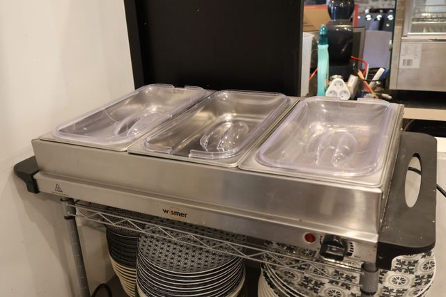 Deux plaques maintien chaud pour bacs gastro WISMER