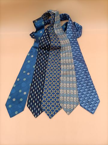 Lot de 5 cravates. Une RYCKIEL Homme, une LANVIN, une LANCEL, une