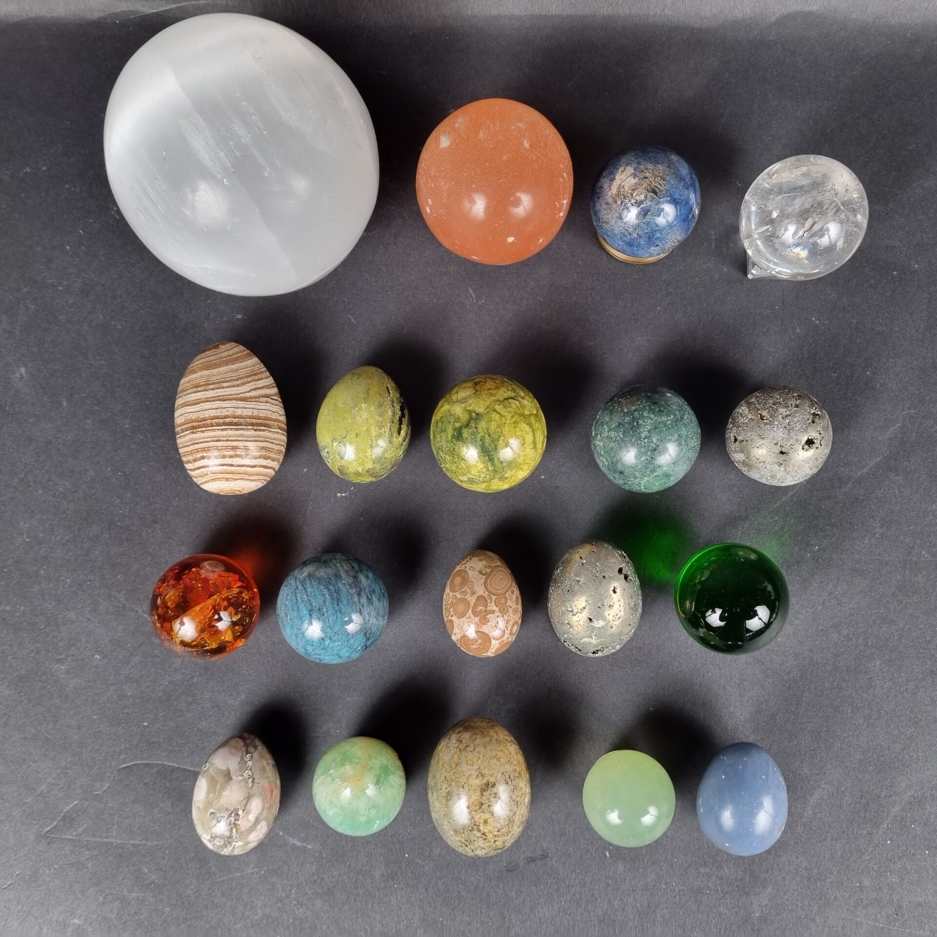Objets d'art & Curiosités