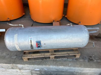 M41: réservoir pouchard 300 L GAZ Groupe 1