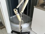 une photo d'une salle de bains avec une douche à l'italienne