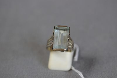 Bague monture or avec pierre bleue pb: 7 gr TDD 50