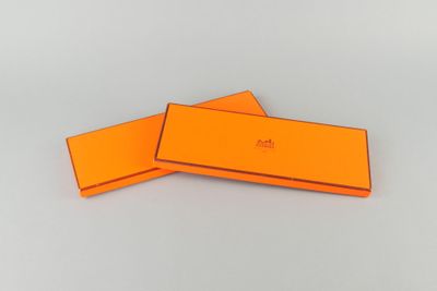 HERMES. Deux boites orange. H. 2 x 36 x 12 cm environ - Photo 1