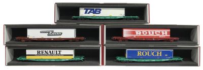 quatre wagons sont empilés dans un cadre noir sur fond blanc