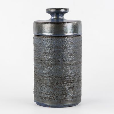 Rogier Vandeweghe (1923-2020) 'Blue Covered Vase', pour Amph…