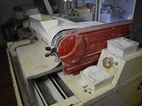 a machine that is sitting on a table in a room