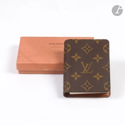 Étui à passeport Louis Vuitton marron et beige clair