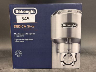 Emballage de la cafetière Delonghi Delicata Style dans sa boîte