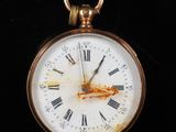 un gros plan d'une horloge comportant des chiffres romains