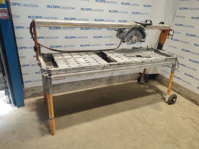 a picture of a table with a circular saw on it