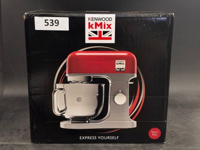 Coffret du robot pâtissier Kenwood KMix Express Yourself, couleur rouge