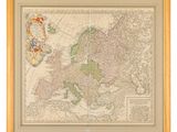 une vieille carte de l'Europe dans un cadre en bois