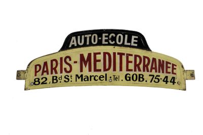 a sign that says auto - ecole paris mediterranene