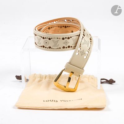 Ceinture en cuir Louis Vuitton avec boucle dorée