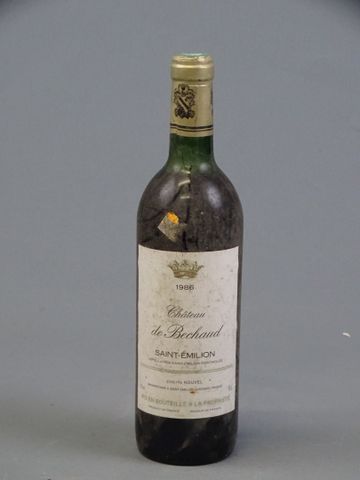 CHATEAU DE BECHAUD, Saint Émilion, MEB au château, une bouteille ...