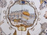 a picture of a decorative plate with a picture on it
