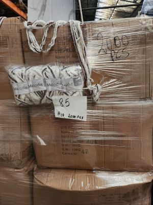 Lot de 2 000 pelotes de laine “Mélodie” Cheval Blanc, colori…