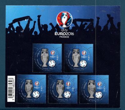 Les timbres officiels de la Coupe du monde 2010 sont exposés
