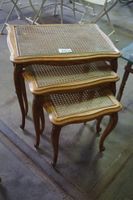 « tables gigognes » de style Louis XV - chêne avec canage
