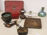 many items that are sitting on the table together