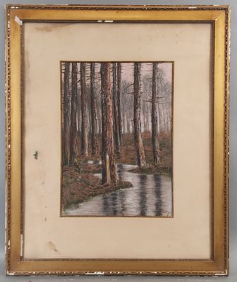 un tableau représentant un ruisseau traversant une forêt, avec des arbres en arrière-plan