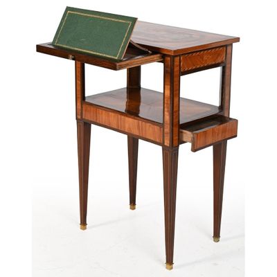 TABLE LOUIS XVI formant écritoire à tirette inclinable. - Photo 1