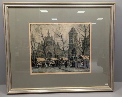 photo encadrée représentant un groupe de personnes debout devant un bâtiment