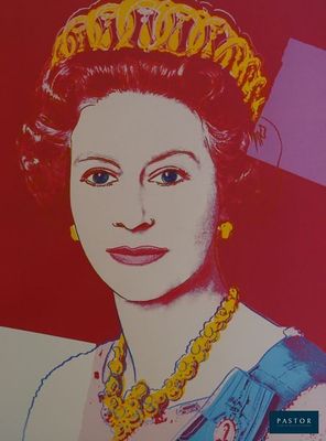 une image représentant un portrait de la reine d'Angleterre sur fond rouge