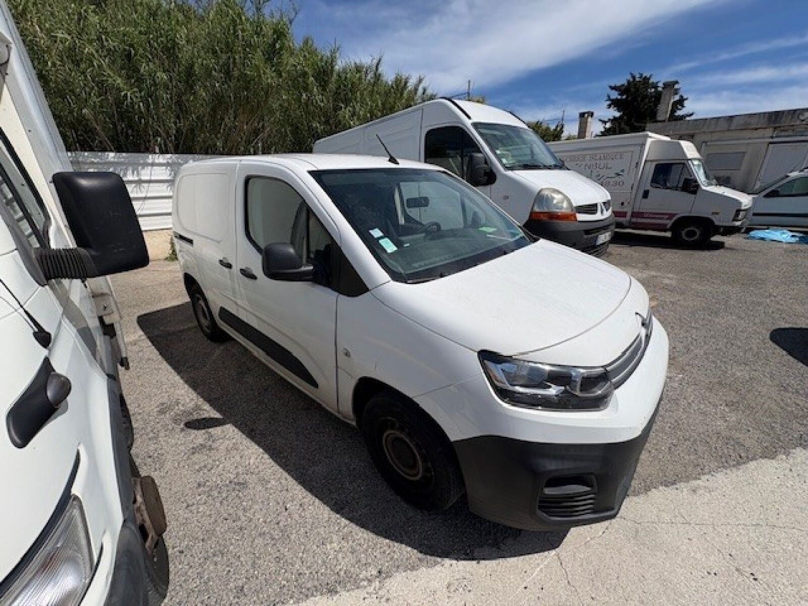 Un véhicule de marque Citroën, modèle Berlingo, immatriculé …