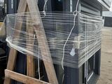 a picture of a forklift truck with a pallet of pallets on it