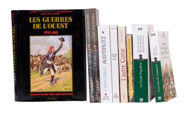 beaucoup de livres sur une étagère