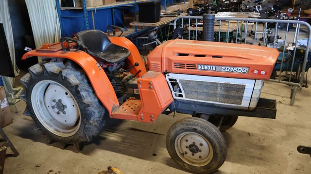 Micro tracteur agricole KUBOTA ZB 1600 ancien, 314 heures au comp...